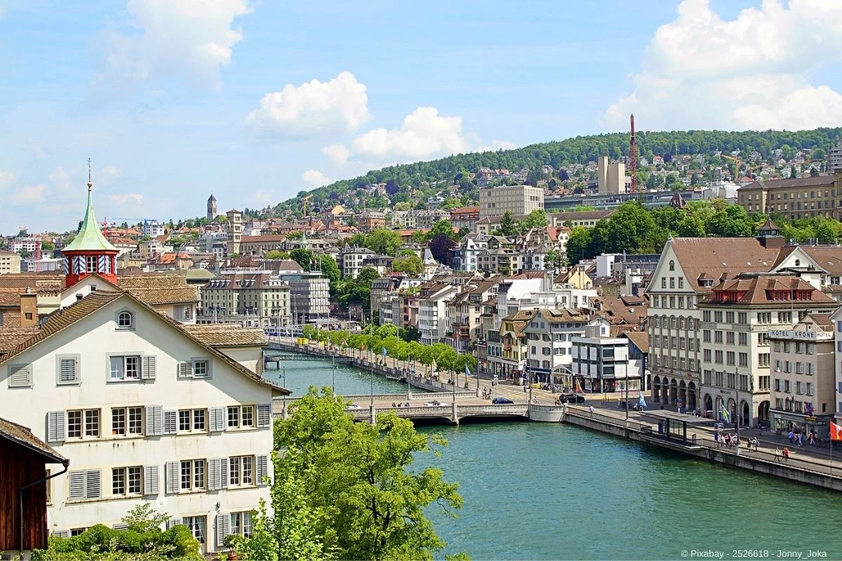 In diesem Artikel erfahren Sie alles was Sie bei einem Umzug in die Schweiz beachten müssen